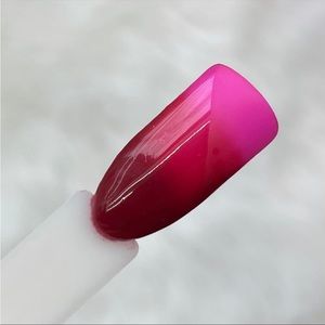 Sparkle & Co Nail Dip Powder Polish in Strawberrie (temperature changer)